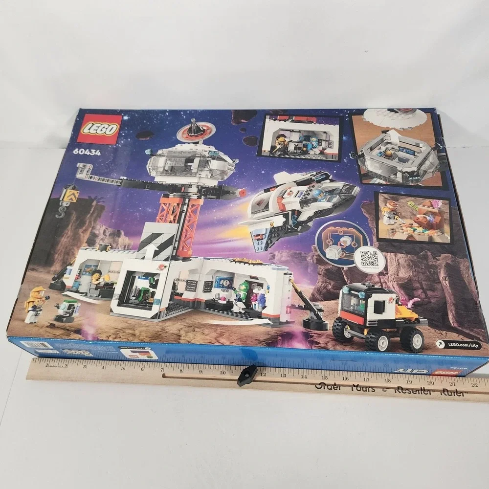 LEGO City 60434 Space Base & Rocket Launchpad 1422 PCS NEW Sealed Space